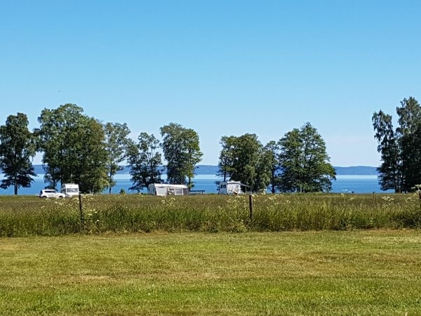 Breviks Camping & Ställplats — Kamp yeri in Karlsborg