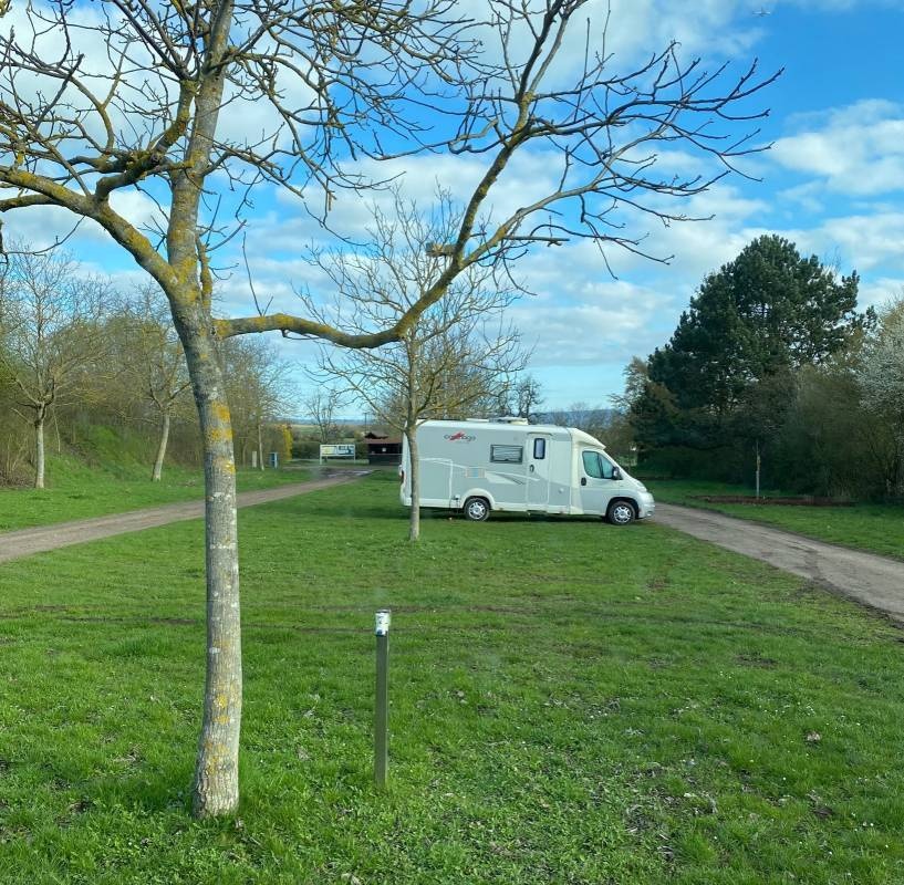 Stellplatz  Napleonshöhe  — Sítio para autocaravanas in Ober-Hilbersheim