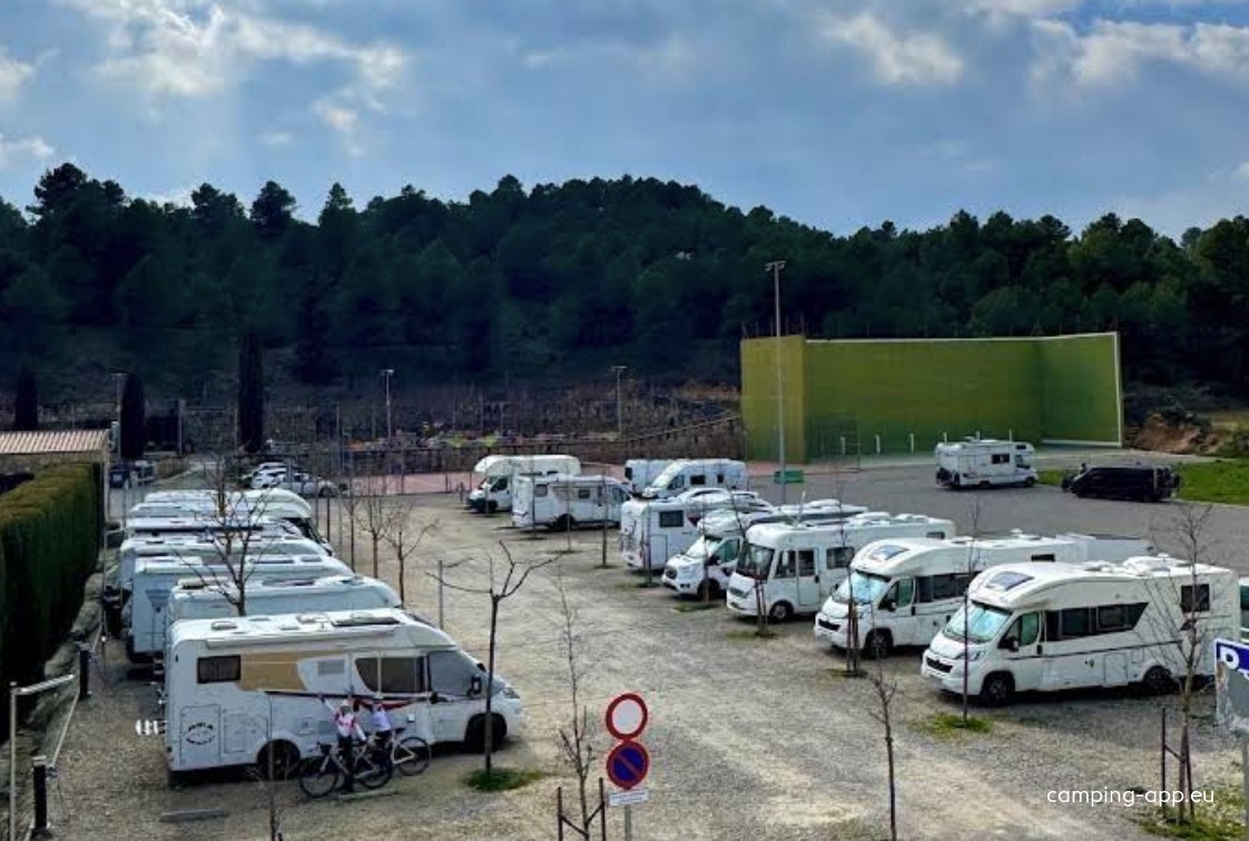 Stellplatz Vinaixa — Area Autocaravanas in Vinaixa