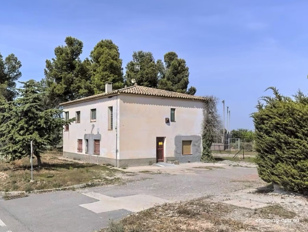 Stellplatz Maldà — Area Autocaravanas in Maldà