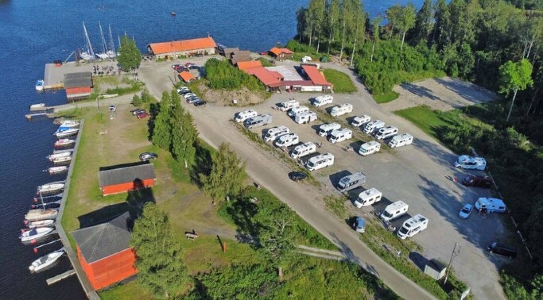 Axmarbrygga Havscamping — Sítio para autocaravanas in Axmarbruk