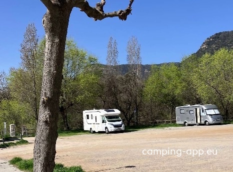 Stellplatz Avià — Campervan Site in Avià