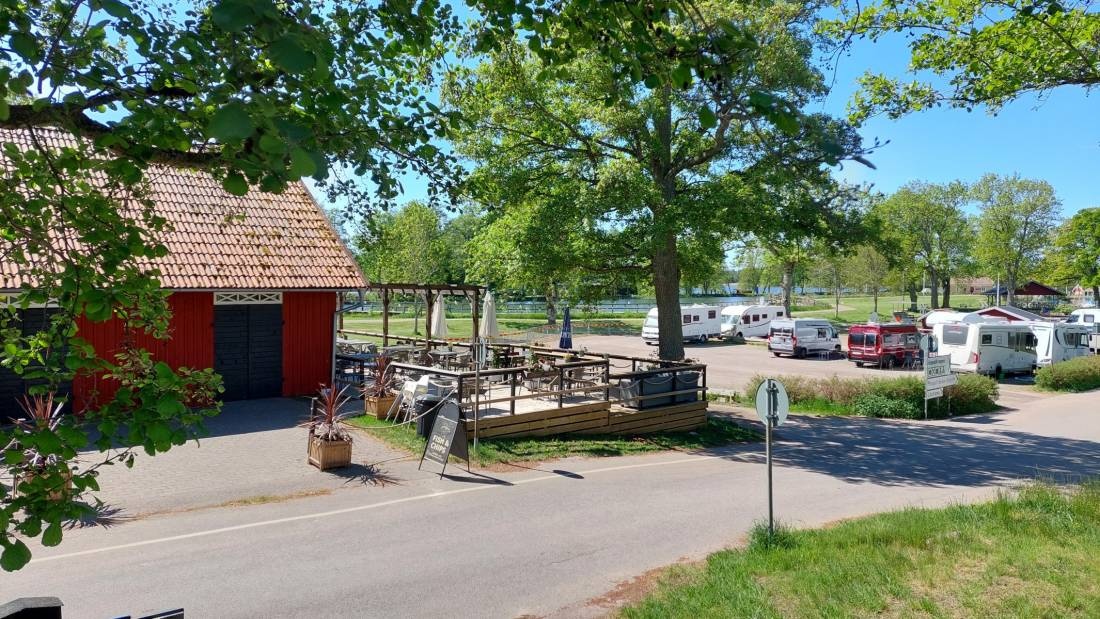 Sjötorps Gasthamn — Camperplads in Sjötorp
