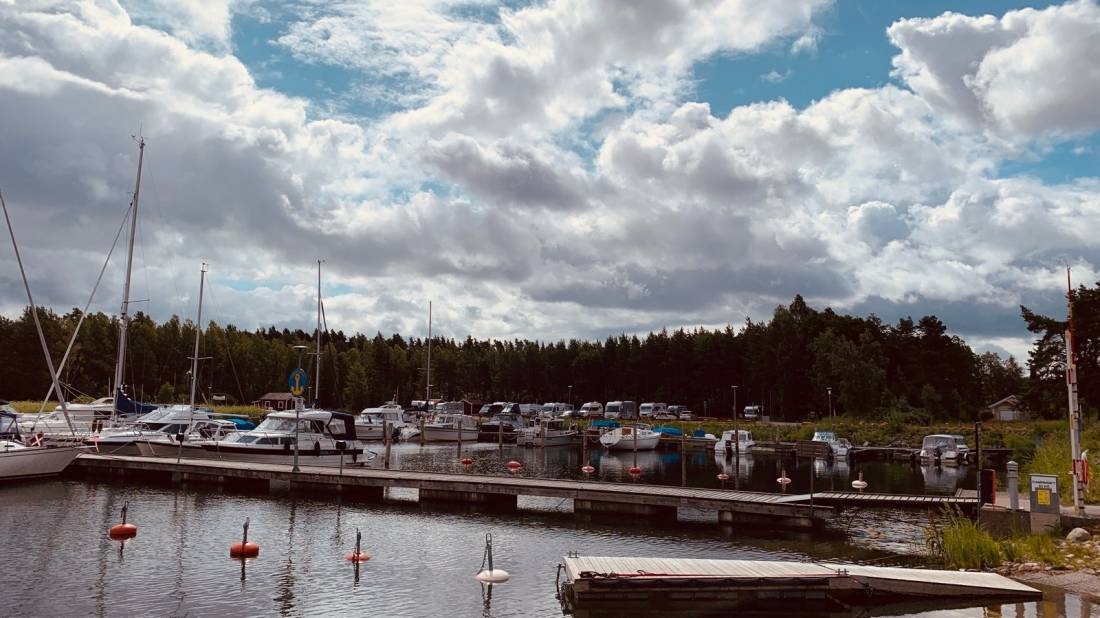 Stellplatz Yachthafen Spiken — Sp. parking dla kamperów in Lidköping
