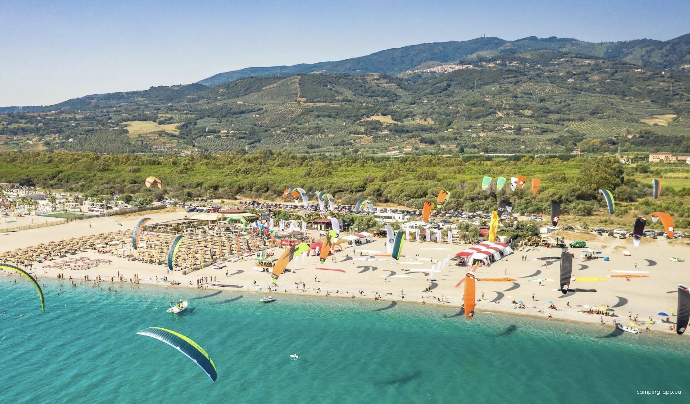 Hang Loose Beach - Surf Club House — Campervan Site in Gizzeria Lido CZ