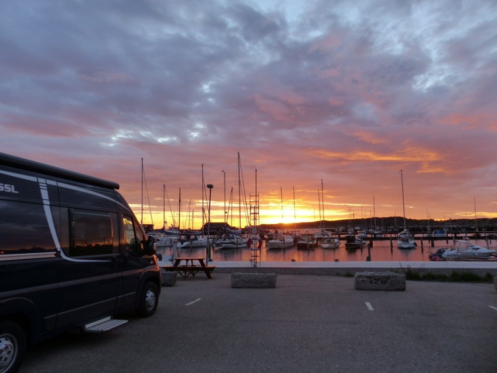 Bua Hamn — Camperplads in Bua