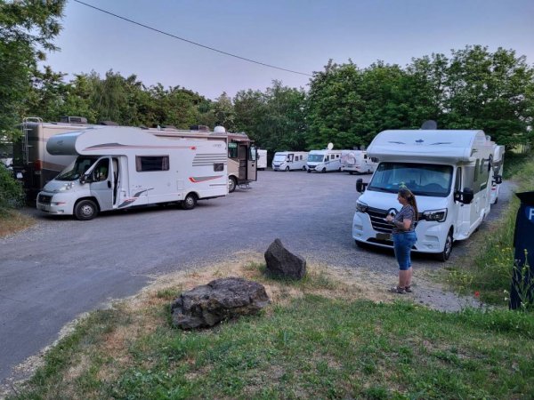 Stellplatz am Fussballplatz in Mendig — Foto 5