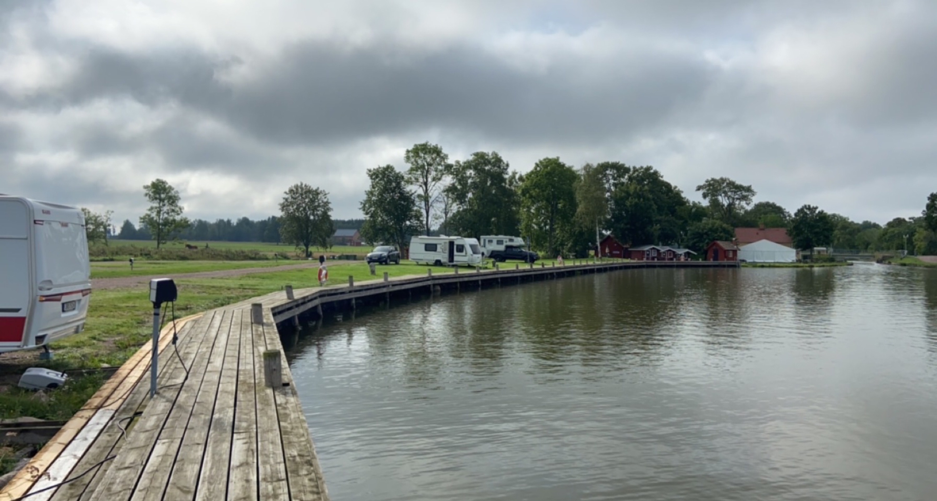 Jonsboda Café & Cottages — Camperplads in Jonsboda