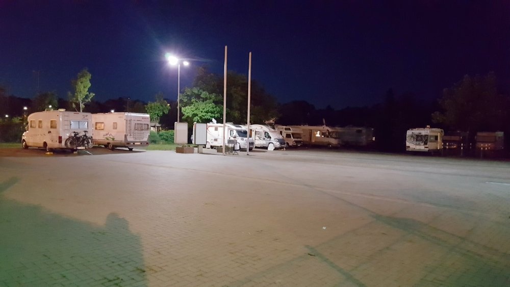 Reisemobilstellplatz Neustadt an der Weinstraße — Bobilplass in Neustadt an der Weinstraße