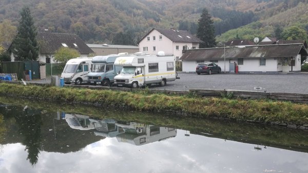 Wohnmobilstellplätze im Yachthafen Kutscher’s Marina Bad Ems — Photo 2