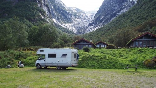 Melkevoll Bretun — Campingplads in Briksdalsbre