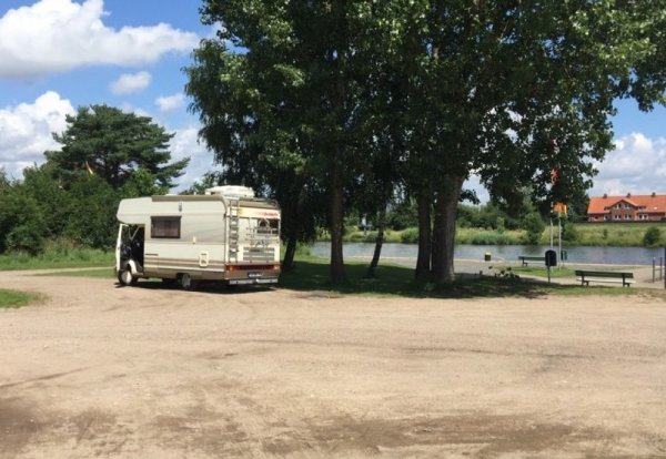 Wohnmobilstellplatz Stolzenau — Photo 2