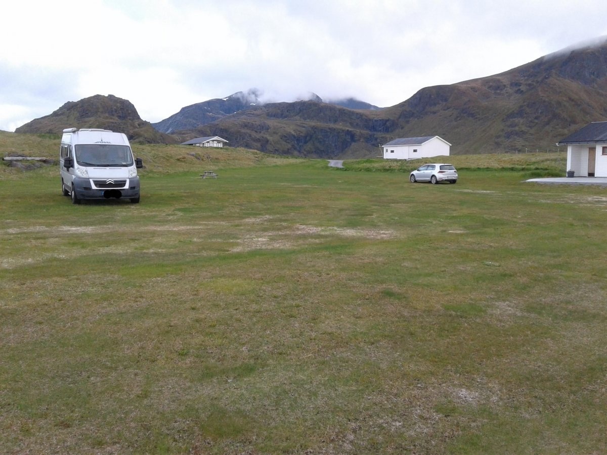 Fredvang Strand- og Skjærgårdscamping — Campingplads in Fredvang