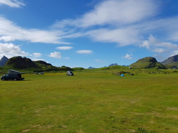 Fredvang Strand- og Skjærgårdscamping — Photo 2