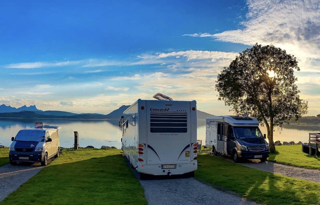 Base Camp Hamarøy — Campingplads in Ulvsvåg
