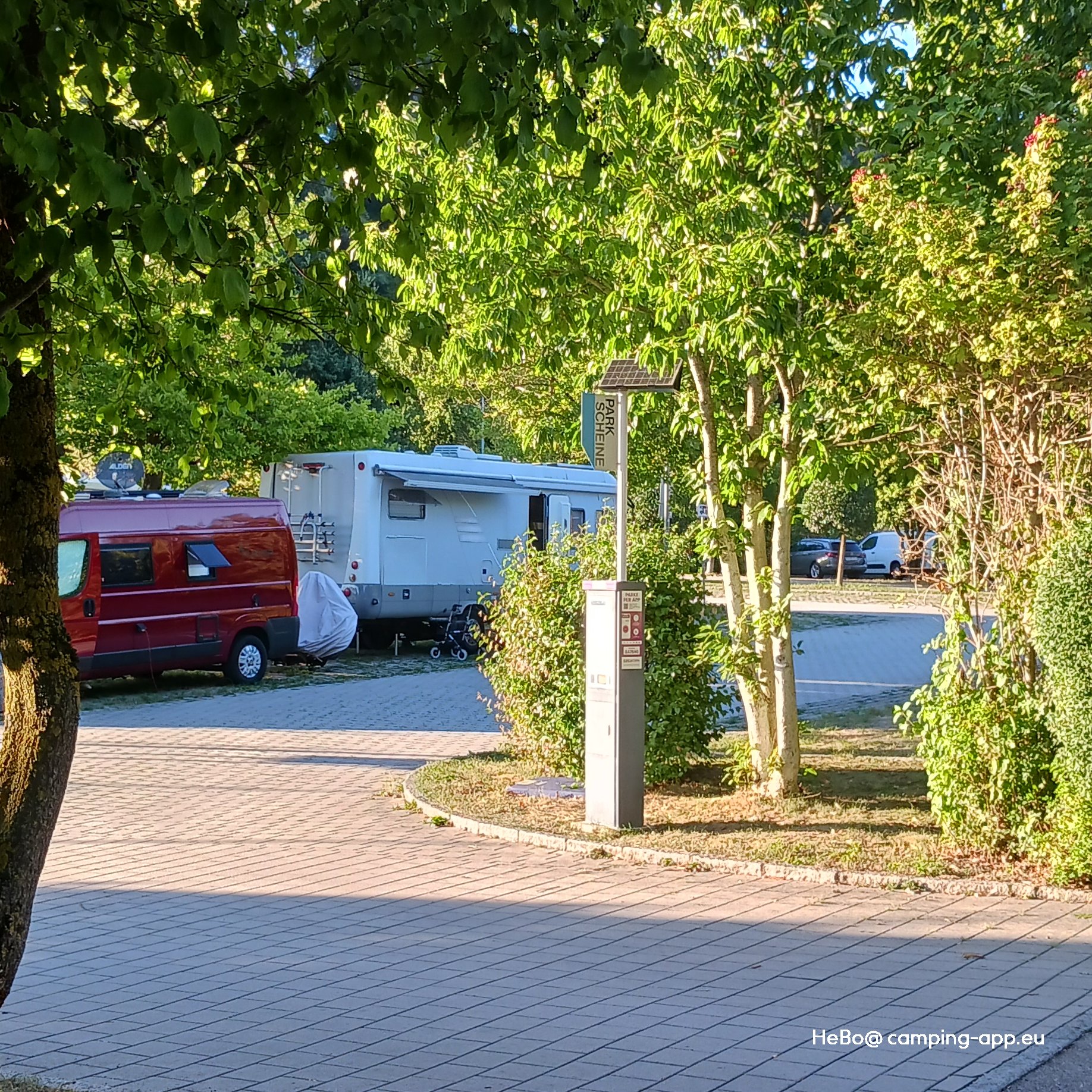 Stellplatz am Sportplatz — Foto 3
