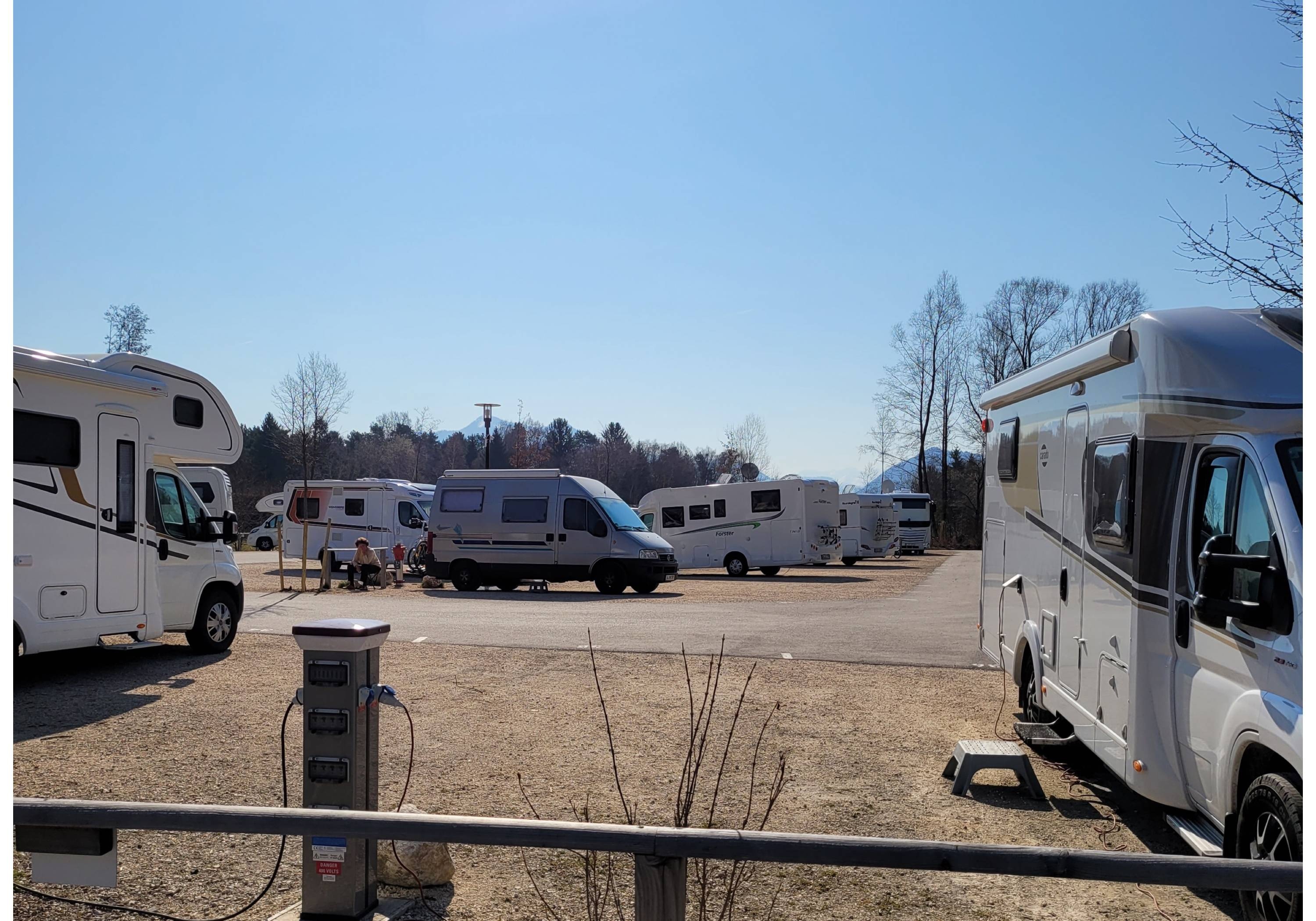 Wohnmobilhafen am Chiemsee — Area Autocaravanas in Bernau am Chiemsee