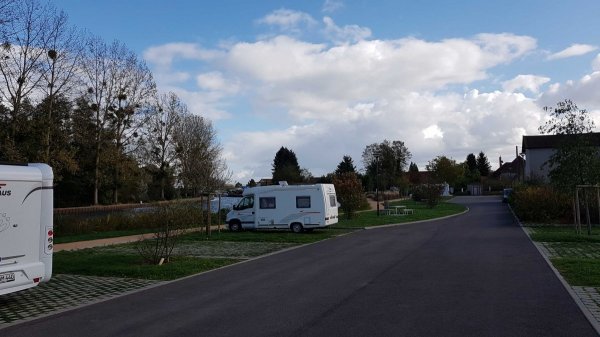 Stellplatz Canal Loire Molinet — Photo 4