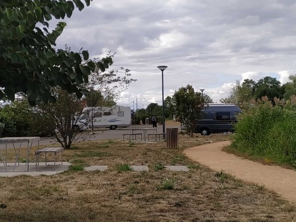 Stellplatz Canal Loire Molinet — Photo 5