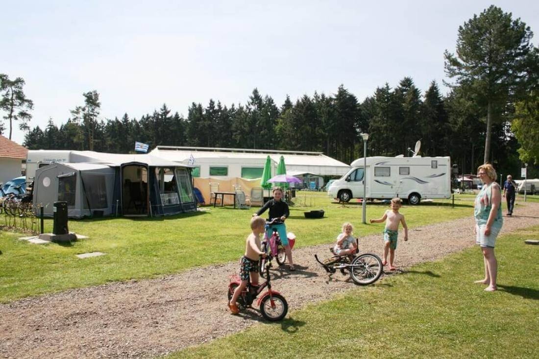 Camping De Somerense Vennen — Area da campeggio in Lierop