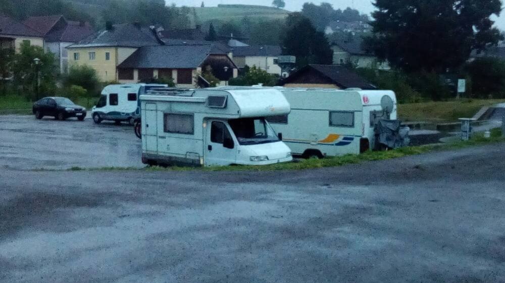 Stellplatz Ardagger Markt — Area di sosta in Ardagger