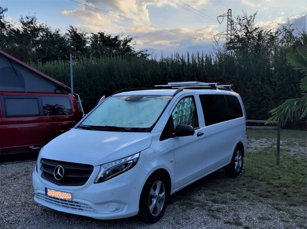 Area Camper Frassino Peschiera del Garda — Photo 2