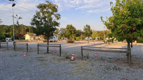 Area Camper Frassino Peschiera del Garda — Photo 6