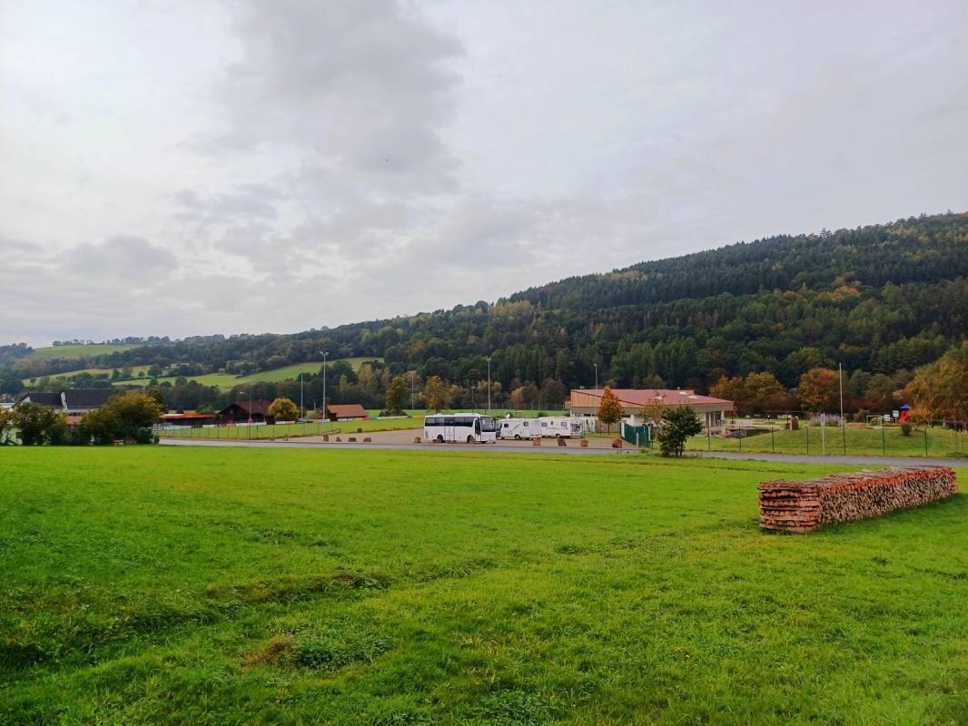 Altengronau Schwimmbad — 露营车营地 in Sinntal Altengronau