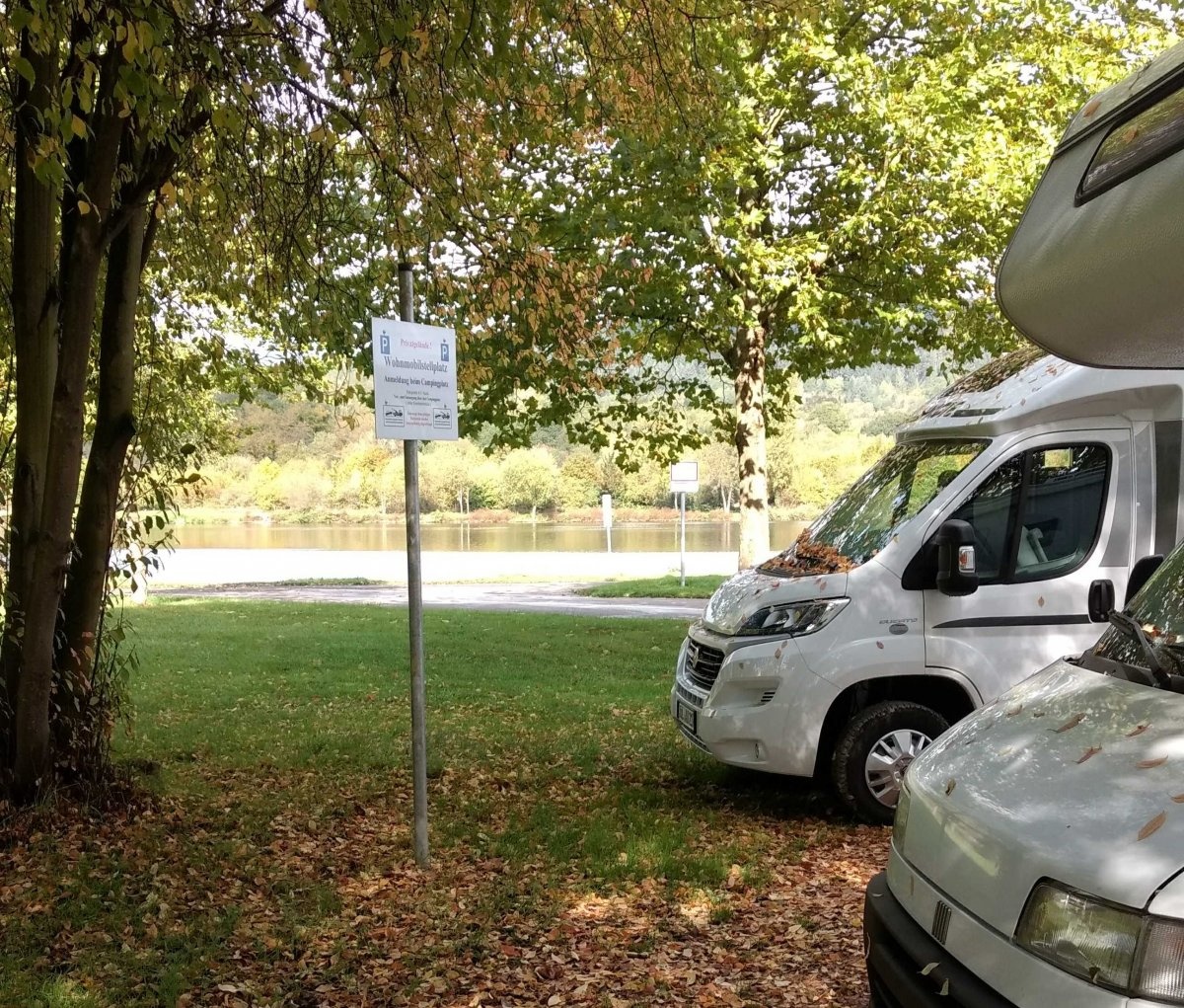 Stellplatz am Moselufer / Saarmündung Konz — Area di sosta in Konz