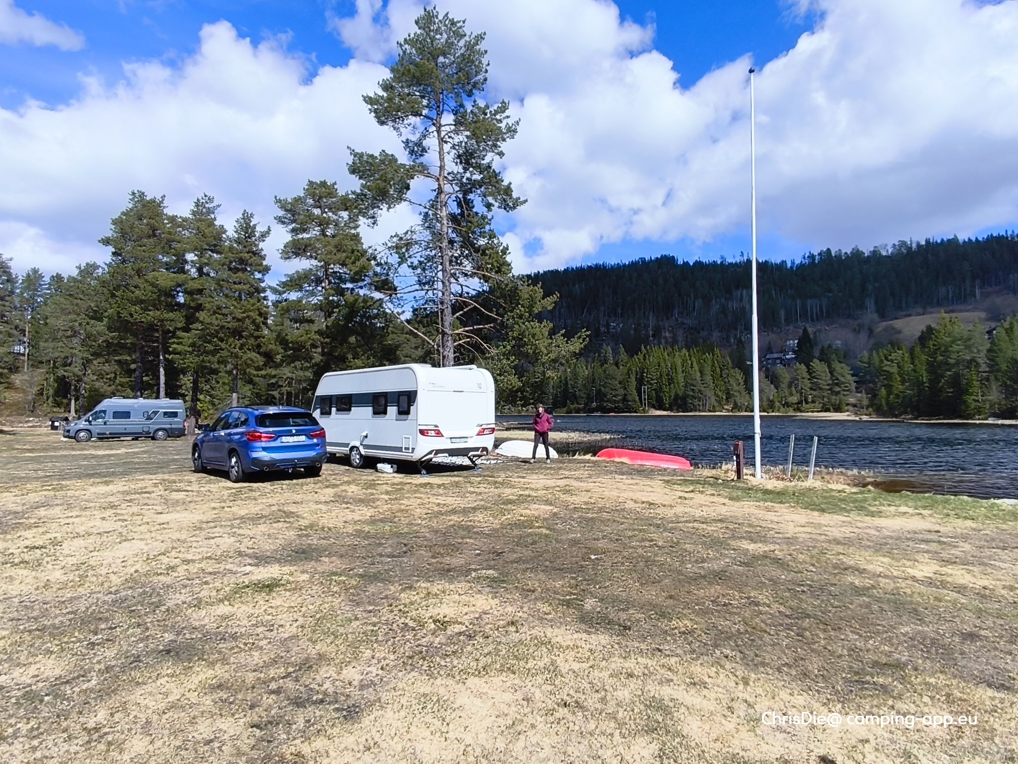 Hyllandsfoss Camping & Drottning Støylane — Camping in Vinje