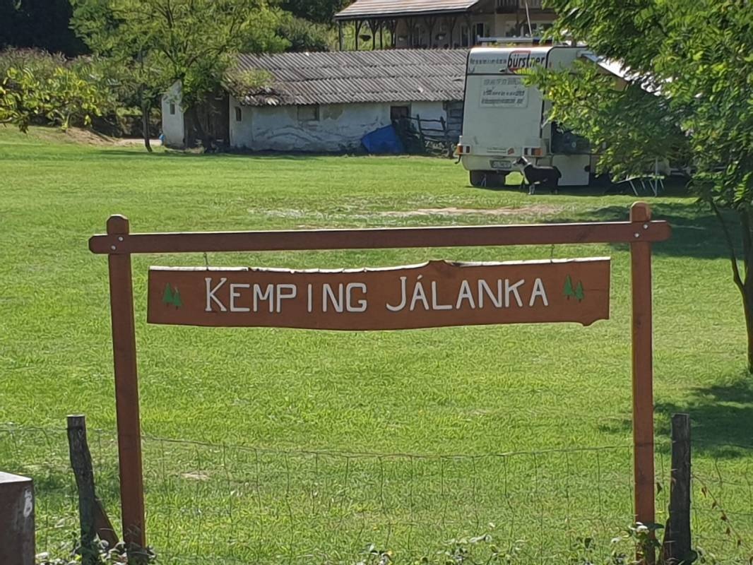 Kemping Jálanka — Camping in Ág