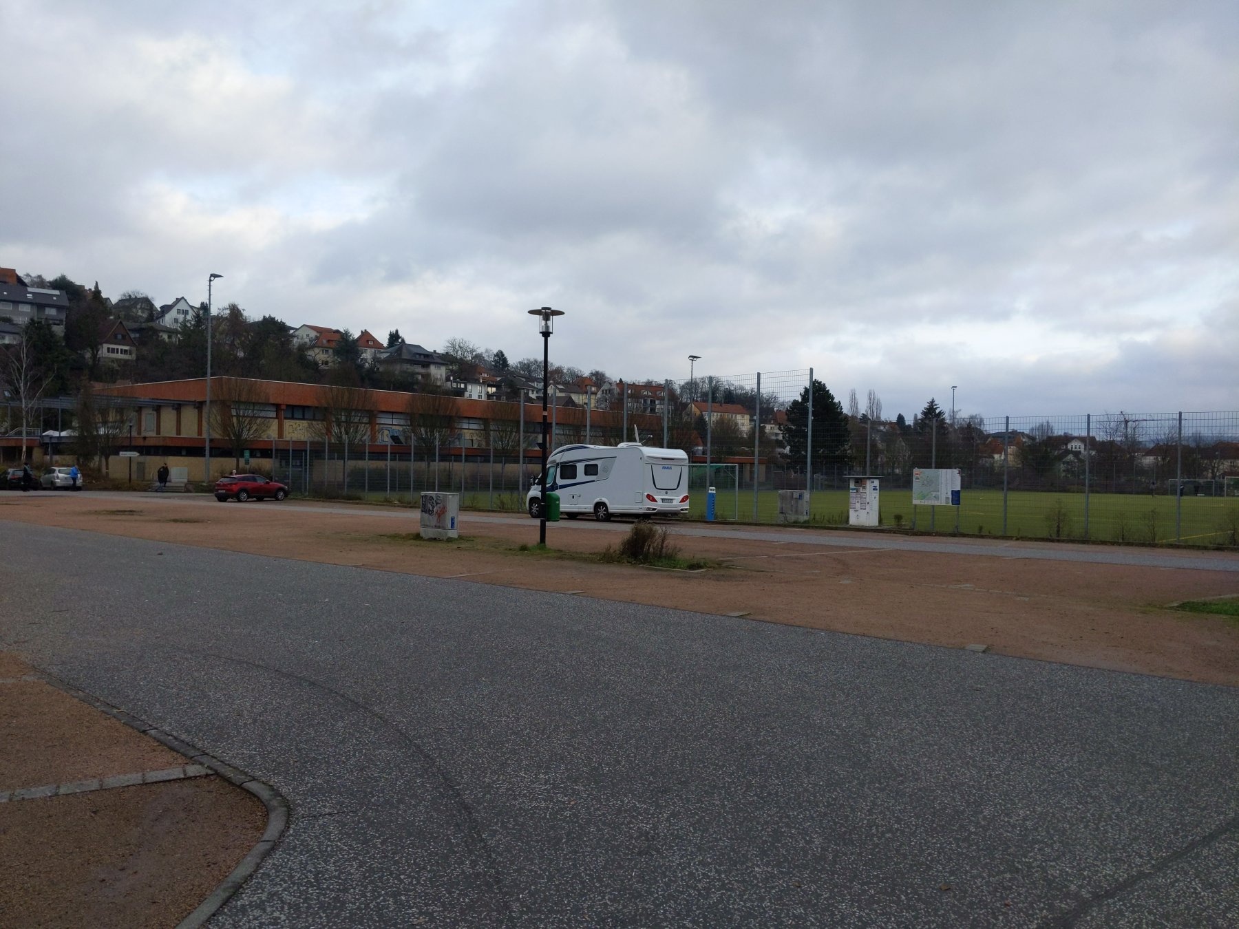 Stellplatz am Geistalbad Bad Hersfeld — Karavan Sitesi in Bad Hersfeld