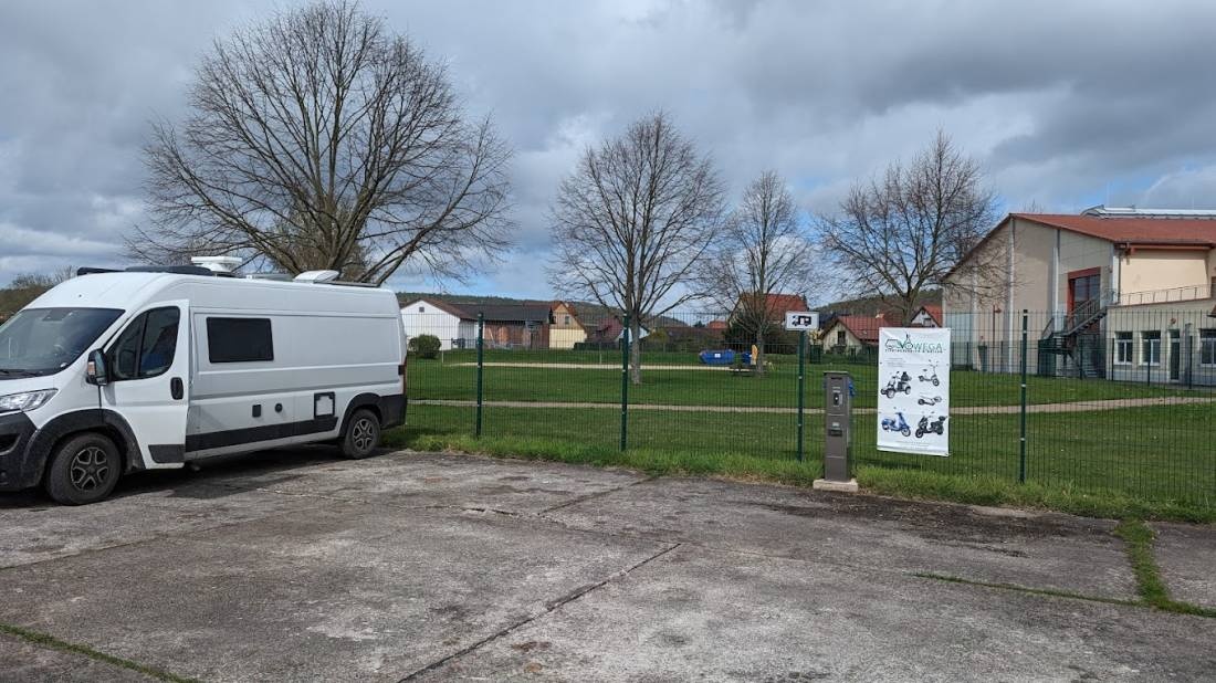 Stellplatz der Freizeitanlage Heerstatt — Sp. parking dla kamperów in Bad Salzungen
