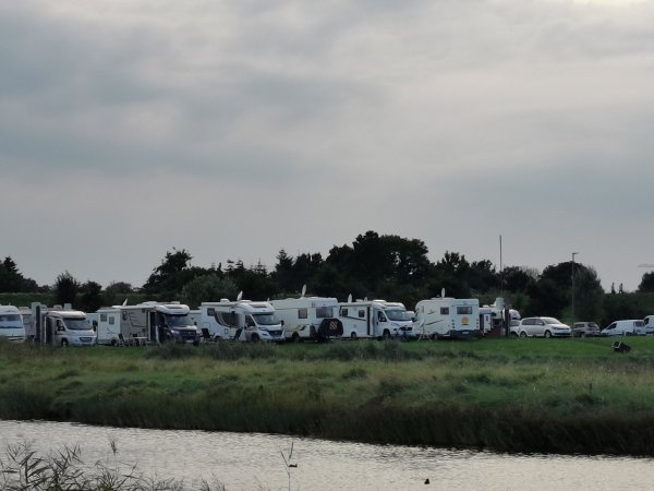 Stellplatz am Yachthafen — Місце для кемперів in Butjadingen