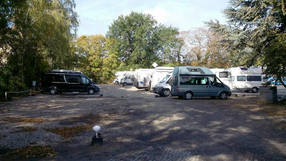Wohnmobil-Oase-Berlin — Karavan Sitesi in Berlin