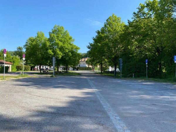 Wohnmobil Parkplatz Donaustauf — Photo 5