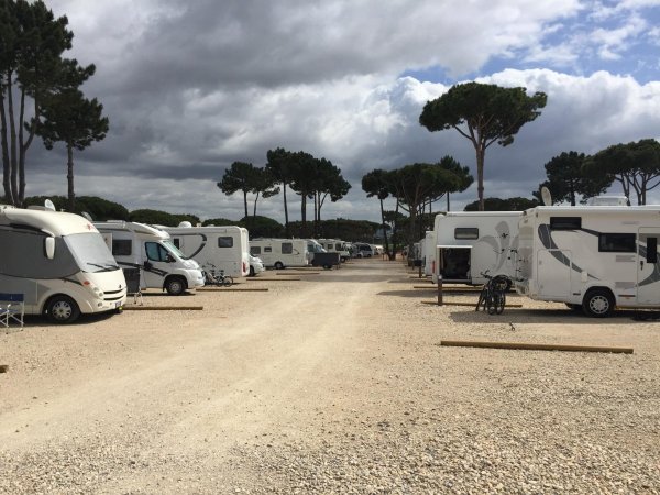 Algarve Motorhome Park Falésia — Photo 2