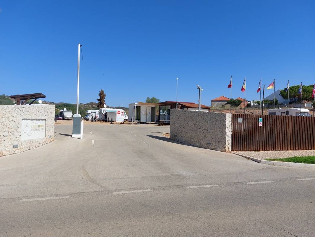Motorhome Park Silves — Camperplads in Slives