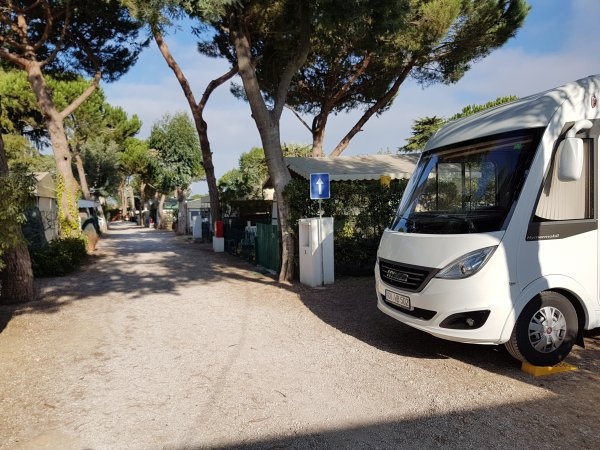 Parque de Campismo dos Fetáis — 露营地 in Sesimbra