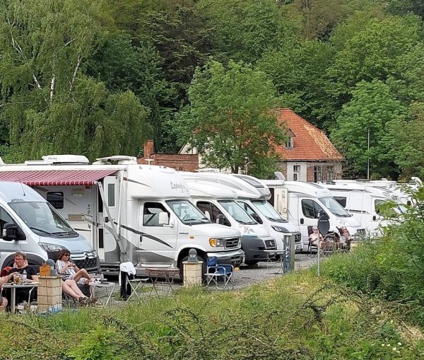 Stellplatz an der Marina Lauenburg / Elbe