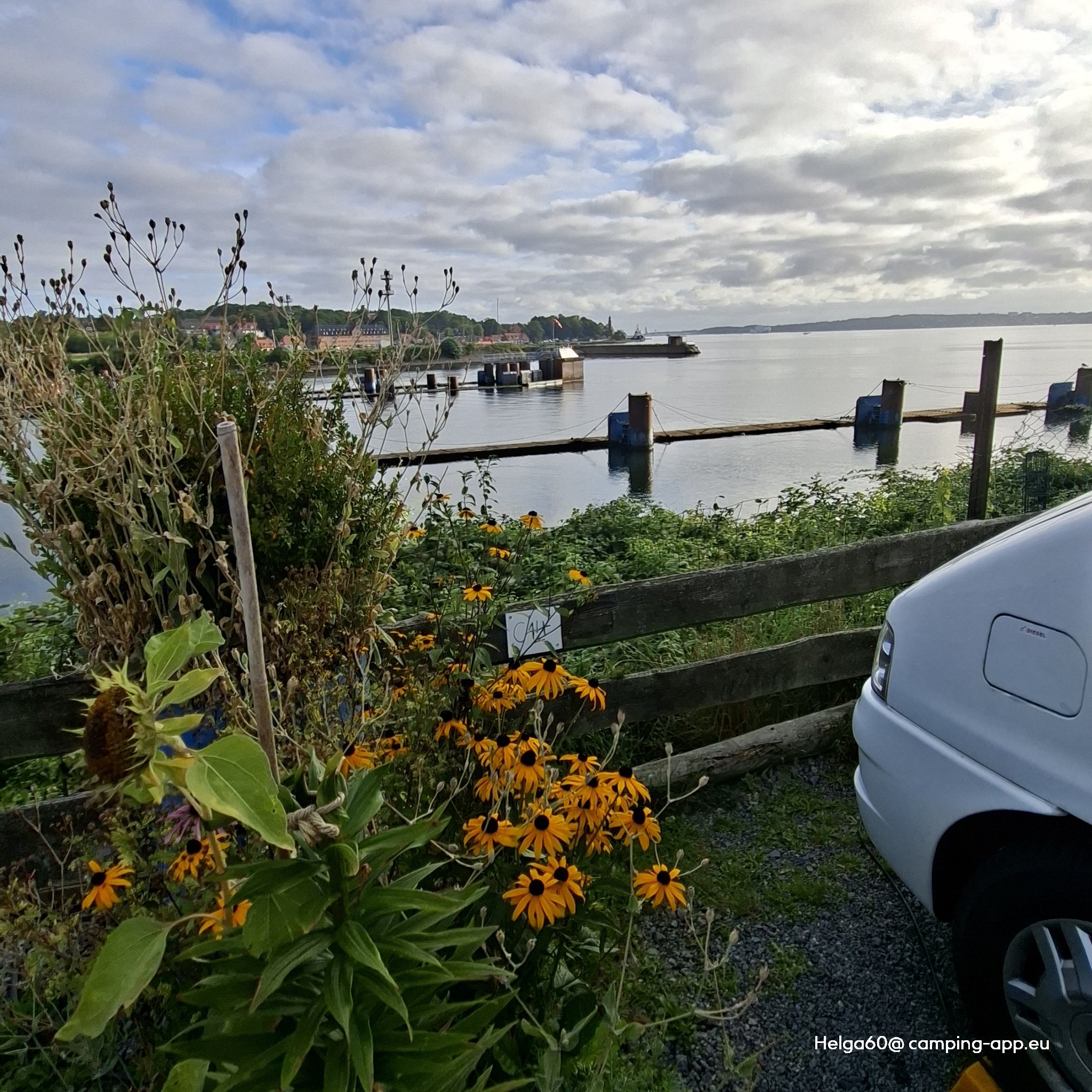 Stellplatz Förde- und Kanalblick Kiel — Campervan Site in Kiel