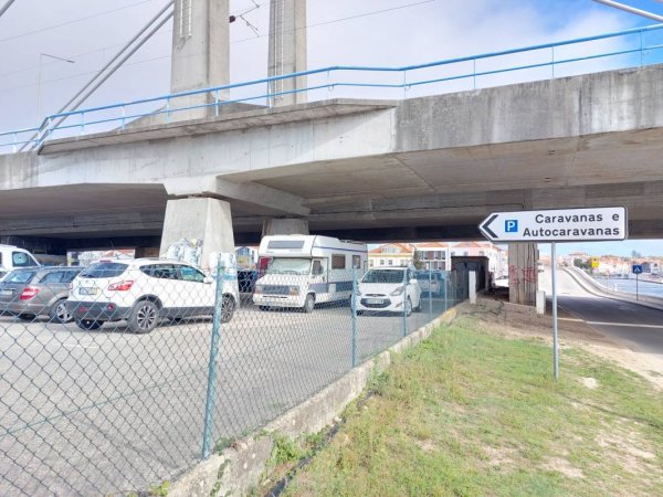 Parque de Autocaravanas — Photo 3