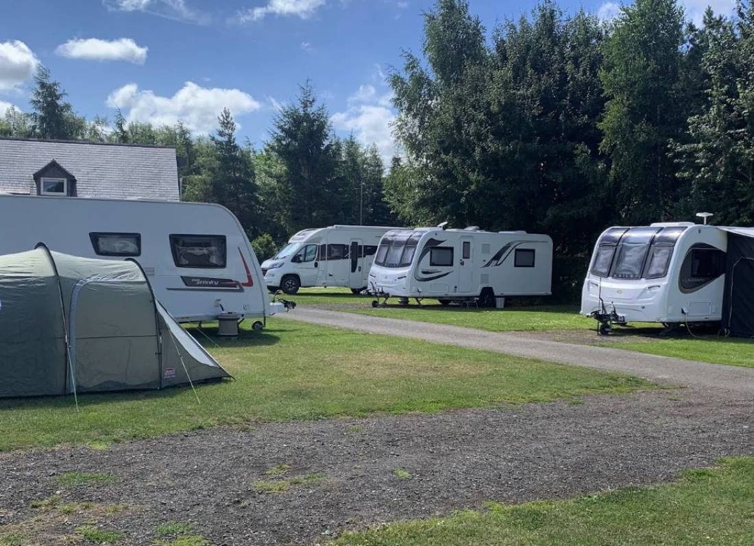 Glebe Leisure Touring Caravan Park — Kamp yeri in Bicester
