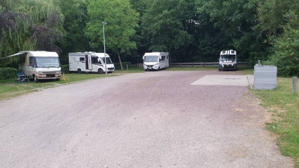 Wohnmobilstellplatz Bergen — Photo 6