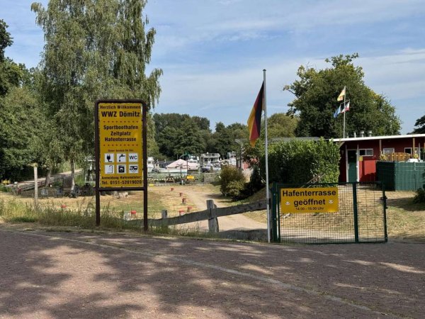 Stellplatz am Wasserwanderzentrum Dömitz — Foto 3