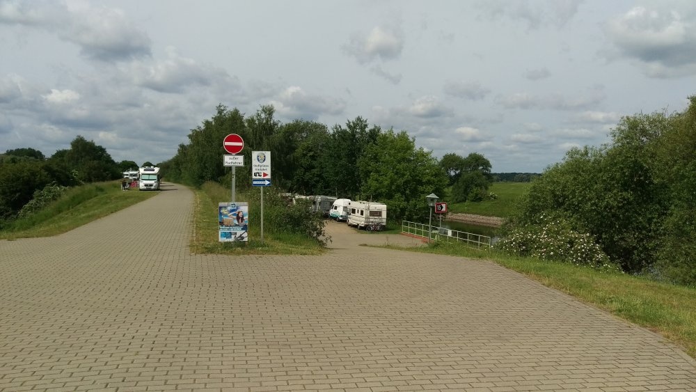 Stellplatz Dömitzer Hafen — Karavan Sitesi in Dömitz