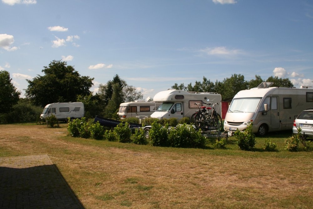 Wohnmobilpark Am Großen Priepertse Priepert — Karavan Sitesi in Priepert