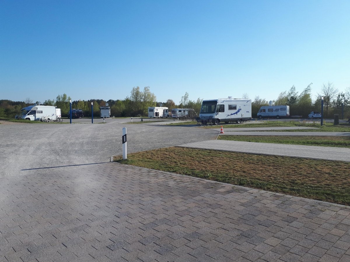 Stellplatz an der NaturThermeTemplin — Karavan Sitesi in Templin