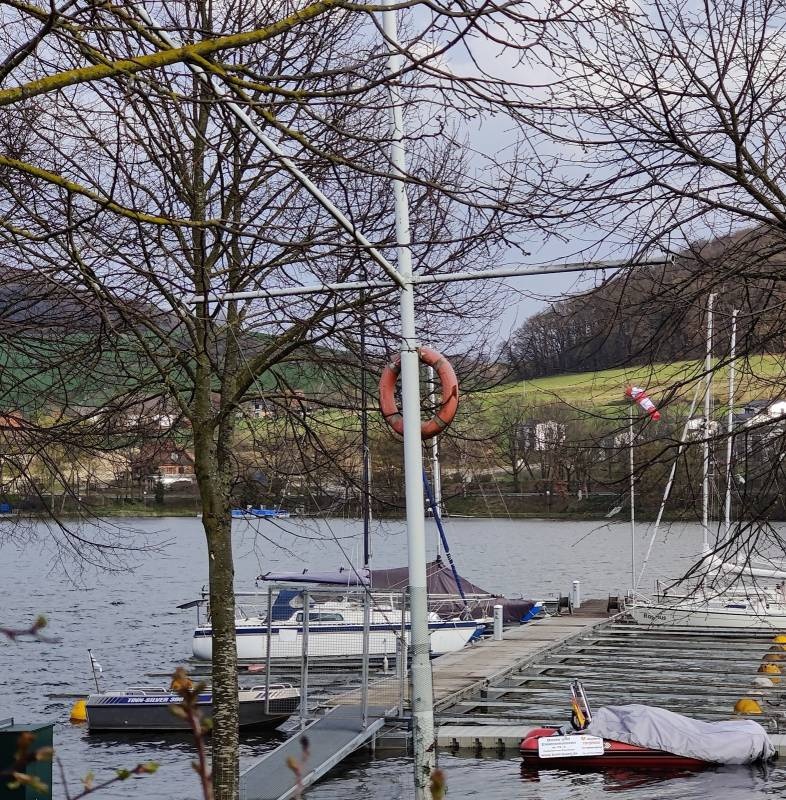 Stellplatz Badestelle Diemelsee — Karavan Sitesi in Diemelsee