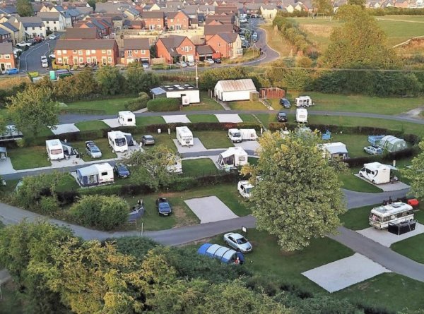 Clitheroe Camping and Caravanning Club Site — Photo 2